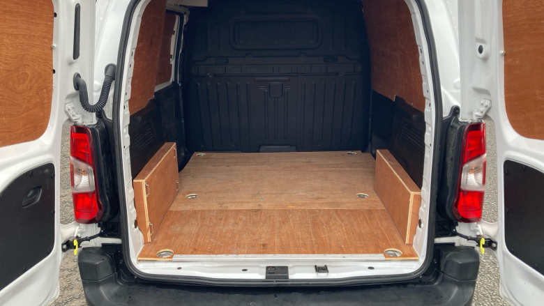 Vauxhall Combo Cargo Combo L1 Diesel 2300 1.5 Turbo D 100ps H1 Dynamic Van [6 Speed]
